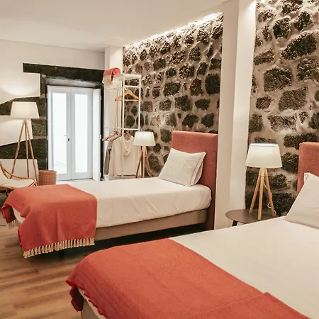 Aires Hostel Sao Roque do Pico