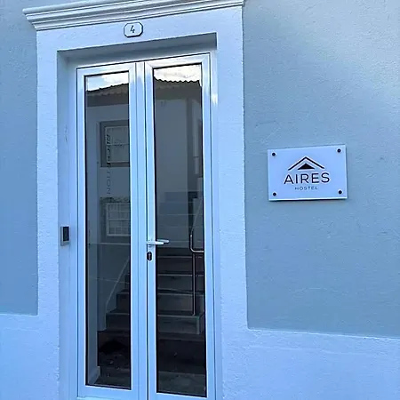 Hostal Aires *